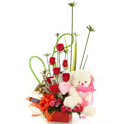 Combinación de Rosas, Chocolates y Peluche - Edición Ternura Combinación de Rosas, Chocolates y Peluche - Edición Ternura