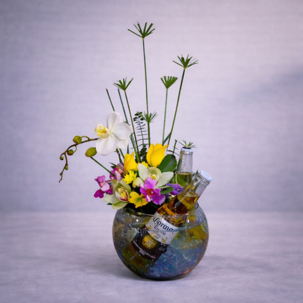 Bombonera con Orquídeas Naturales y Cervezas