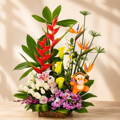 Arreglo Exótico con Rosas Blancas, Cartuchos y | Enflores