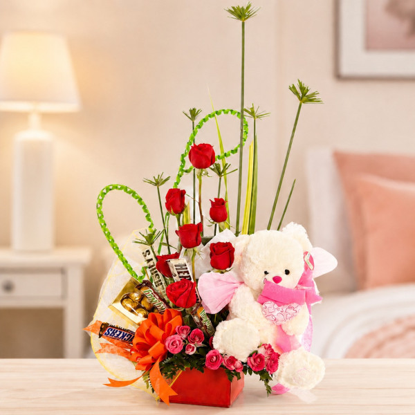 Combinación de Rosas, Chocolates y Peluche - Edición Ternura